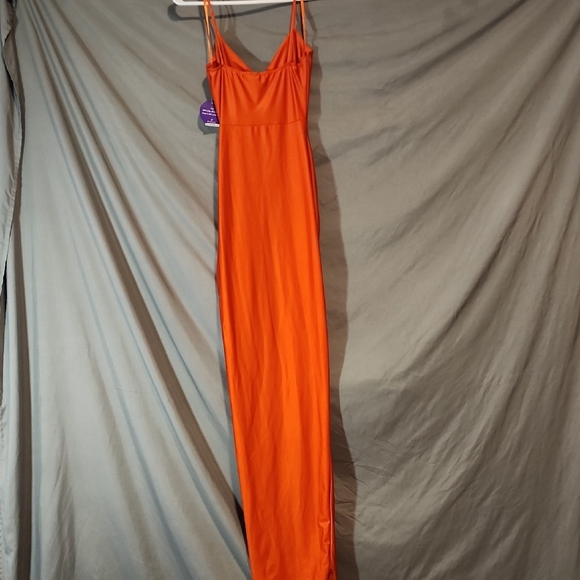 Windsor NWT Dress With Slit - Picture 5 of 6